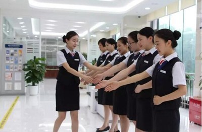 交行重慶兩江新區(qū)分行營業(yè)室 以“五度”服務智慧兩江 廣告設(shè)計